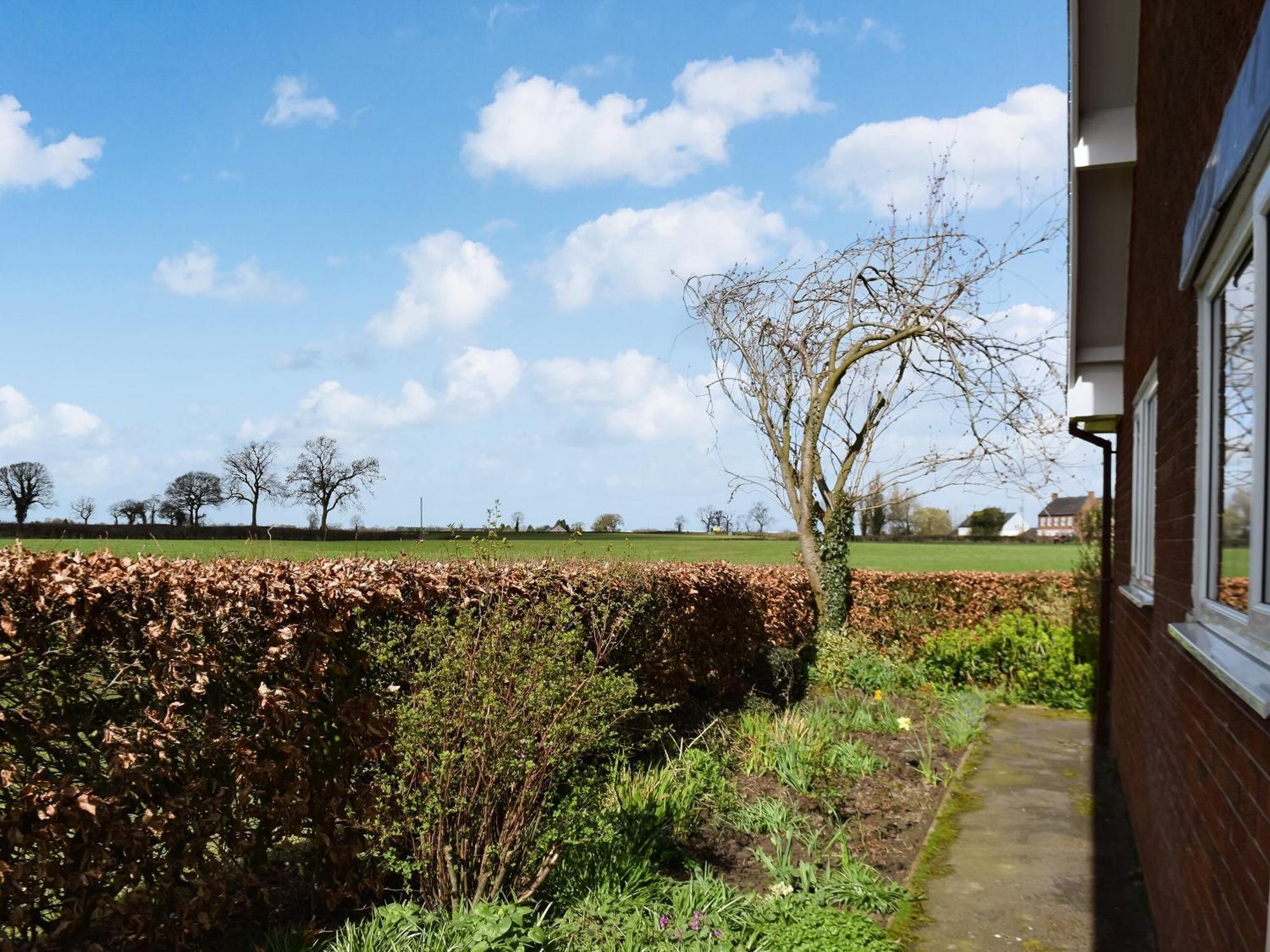 Lyncroft Holiday Bungalow Sandbach Exterior foto